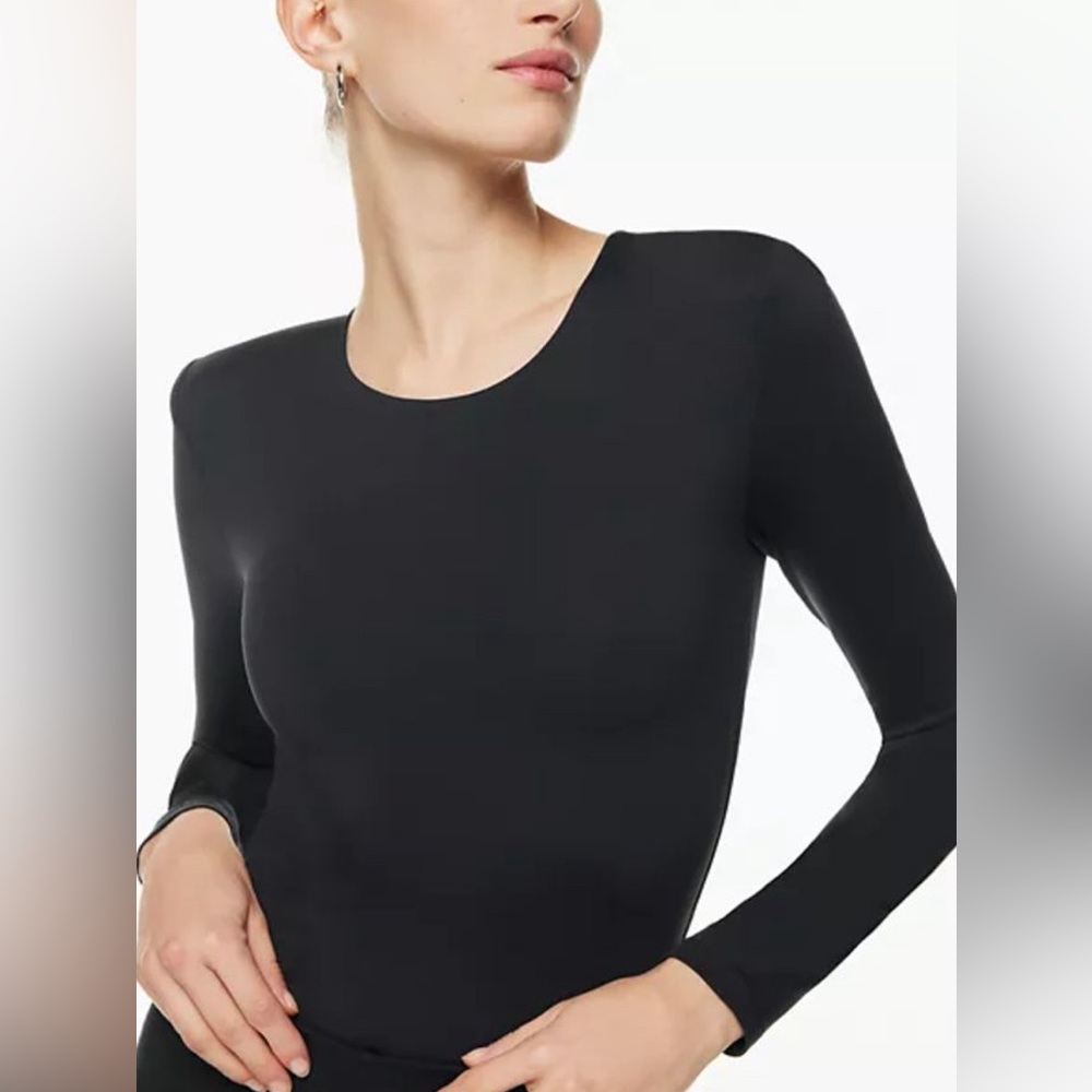Aritzia Babaton Shoulder Pad Long Sleeve Contour Bodysuit, Black | Size S